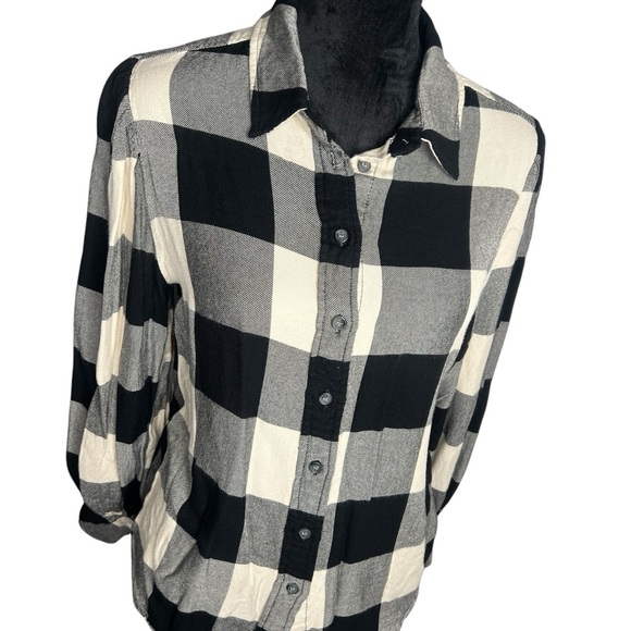 Sanctuary Black & Cream Plaid Long Sleeve Button Down Shirt Women’s Size Medium - Picture 3 of 16